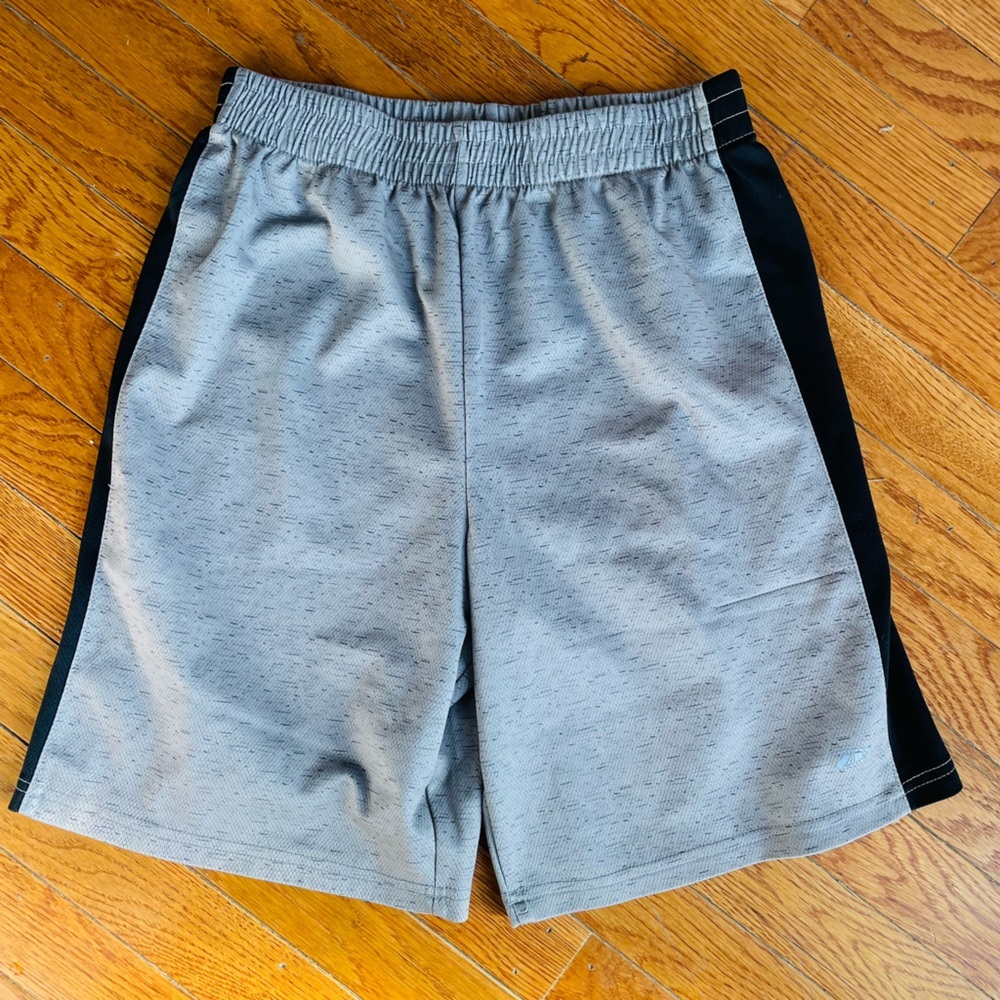 Boys Pro Player shorts Size 14
